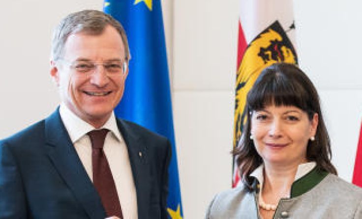 Die neue Bezirkshauptfrau von Kirchdorf ist Elisabeth Leitner (mitte) (Foto: Land OÖ/Max Mayrhofer)
