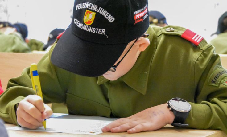 Die Jugendmitglieder der Freiwilligen Feuerwehr beim Wissenstest. (Foto: BFK Kirchdorf)