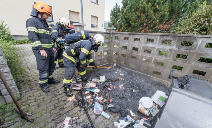 In Kirchdorf brannte heute ein Abfallcontainer. (Foto: Jack Haijes)