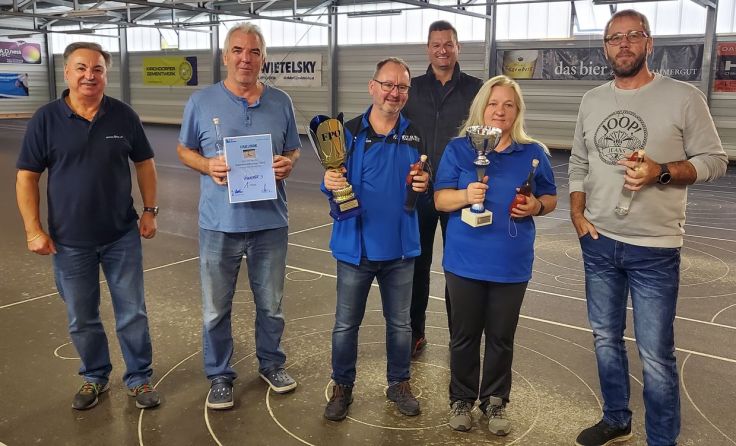 Die Siegermannschaft "Moaschaft Kirchdorf 3" (Foto: FPÖ Kirchdorf)
