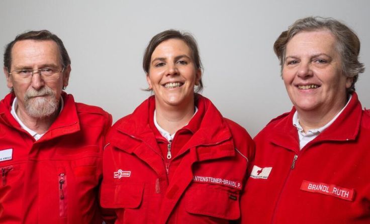 (v.l.) Peter Brandl, Petra Antensteiner-Brandl, Ruth Brandl (Foto: Rotes Kreuz Kirchdorf)