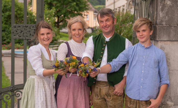 Miriam Anna, Barbara und Klaus Perthmayr und Noah (v.l.) (Foto: Jack Haijes)