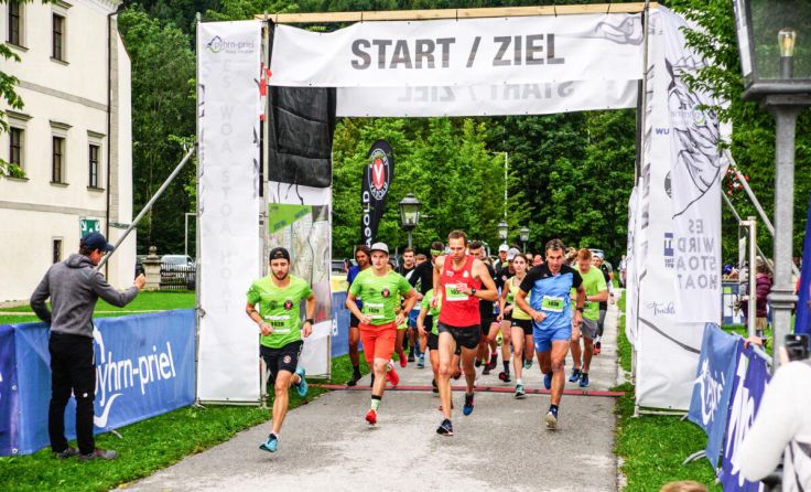 Start des "Berglauf vs. MTB" Rennens (Foto: event-gucker.at)