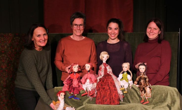 Das Figurentheater Kirchdorf spielt "Schneeweißchen und Rosenrot" (Foto: Gerhard Mair)