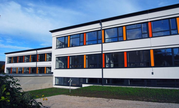 Die Volksschule Micheldorf erstrahlt in neuem Glanz. (Foto: Marktgemeinde Micheldorf)