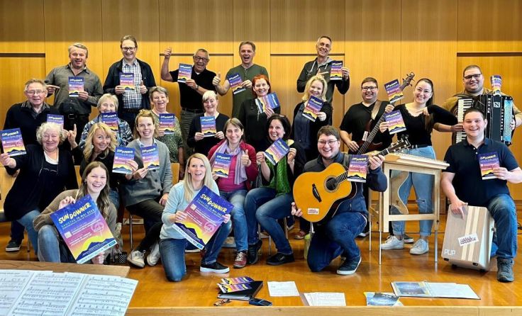Volksrock meets Gesangsverein (Foto: Singkreis Ried im Traunkreis)