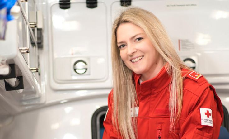 Kerstin Zehetner (32) ist seit 2009 freiwillige Rettungssanitäterin. (Foto: OÖRK/Pötzlberger)