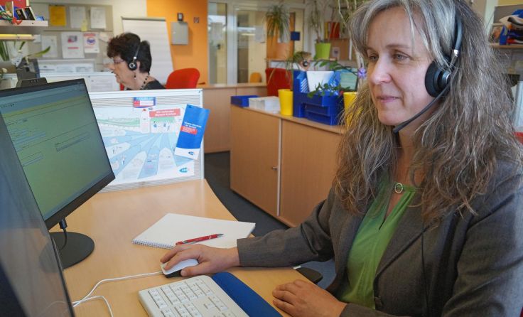 Telefon-Hotline des AMS NÖ für Wiedereinsteigerinnen. (Foto: AMS NÖ / Susanne Kummerer)