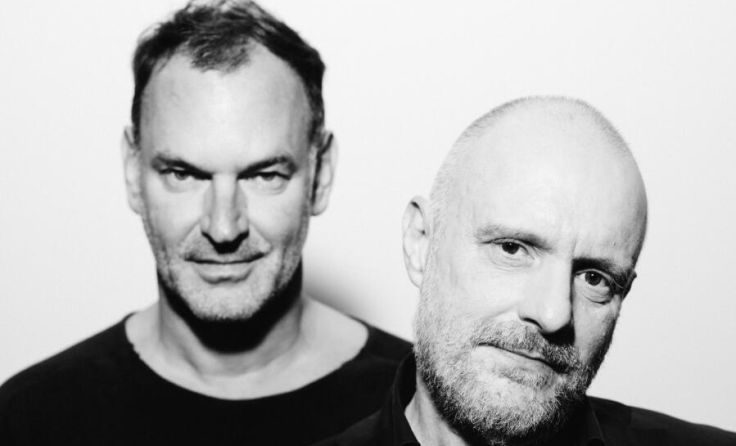 Christian Dolezal (l.) und Christoph Grissemann treten im Gugg auf. (Foto: Ingo Pertramer)