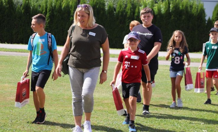 Die Kinder machten sich voller Motivation auf den Weg. (Foto: Stadtmarketing Altheim)