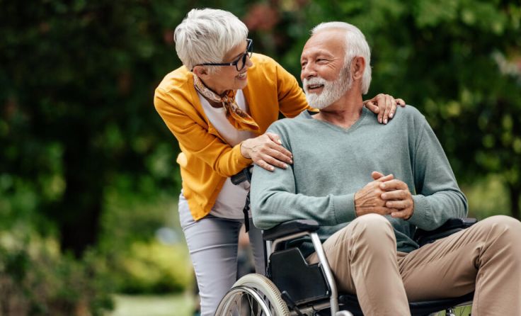 Pflegende Angehörige leisten viel. (Foto: bnenin/stock.adobe.com)