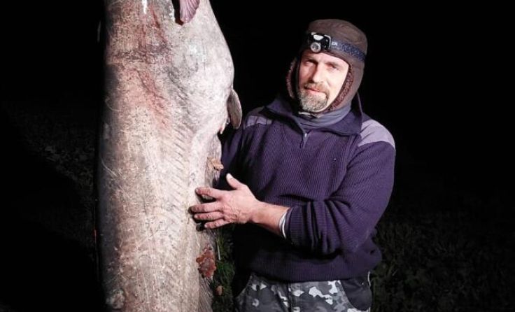 Josef Wurhofer aus St. Peter hatte einen 2,24 Meter langen Waller an der Angel. (Foto: Privat)