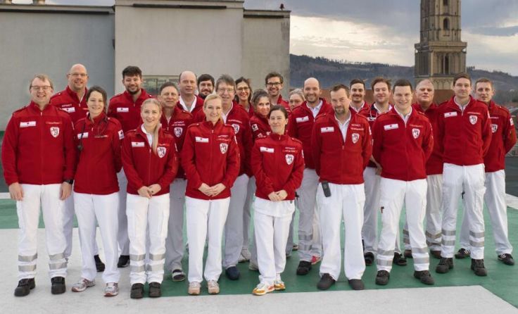 Das Braunauer Notarztteam (Foto: bandbreite e.U/ RK/LV OÖ/NEF Braunau)
