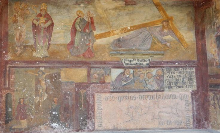 Ein Fresko an der Pfarrkirche stammt aus dem Spätmittelalter. (Foto: Privat)