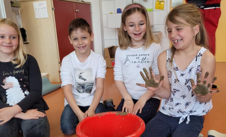 Die Volksschulkinder aus Altheim waren mit Begeisterung dabei. (Foto: VS Altheim)