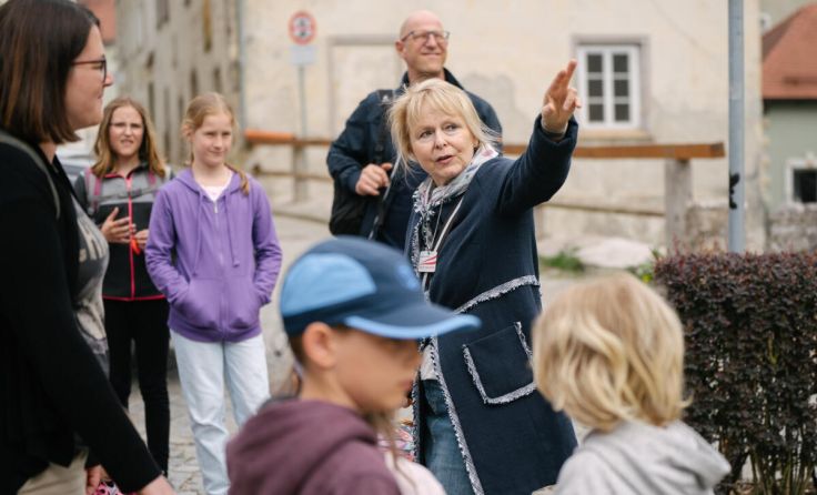 Susanne Urferer gibt einen Einblick in Braunaus Tierwelt. (Foto: Melanie van Eikeren)