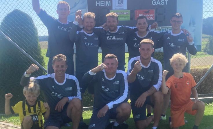 Das Höhnharter Herren-Team in der ?2. Landesliga (Foto: ASVÖ SC Höhnhart)