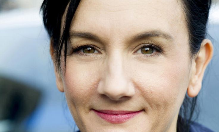 Theresa Prammer gibt einen Einblick in ihr neues Werk. (Foto: Janine Guldener)