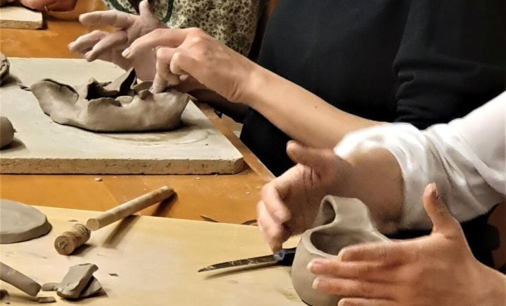 Im ZIMT Braunau wird ein Töpfer-Workshop angeboten. (Foto: ZIMT)