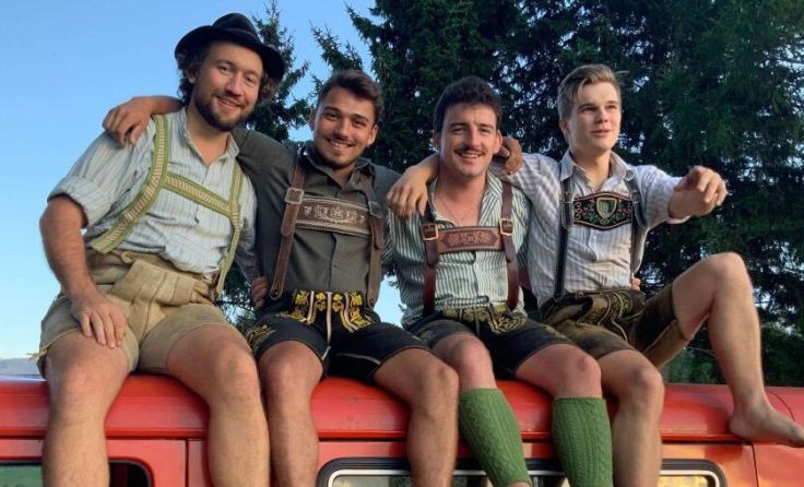 Das Onkel Bazi Orchester will bayerischen Charme nach Moosbach bringen. (Foto: Onkel Bazi Orchester)
