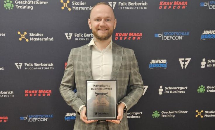Flowfactory-Gründer David Dreer freut sich über den Award. (Foto: Flowfactory)