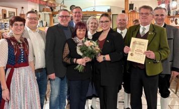 Trachtenverein Ried hat neue Obfrau: Führungswechsel nach 26 Jahren