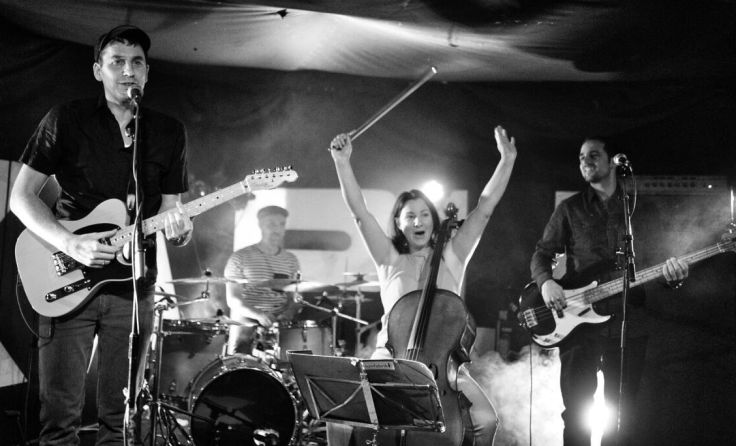 Die Band Tonfabrik kommt zum kulturpolitischen Aschermittwoch nach Ried. (Foto: Tonfabrik)