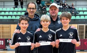 Neue Fußballdressen für Innviertler Nachwuchskicker 