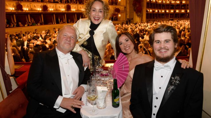 Freudentränen beim Opernball: Sharon Stone vom Zauber des Abends überwältigt