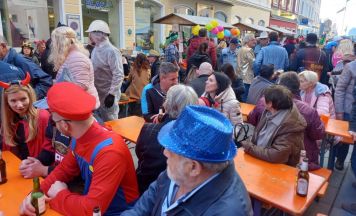Fasching wird in Ried nach drinnen verlegt