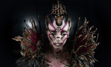 Neue Perspektive mit Bodypainting: Mit Farbe die Seele berühren