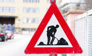 Baustelle sorgt für Verkehrsbehinderung in Andorf