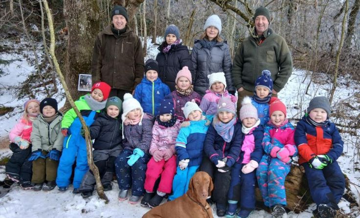 Die Jäger geben auch den jungen Eitzingern einen Einblick in den Wald. (Foto: privat)