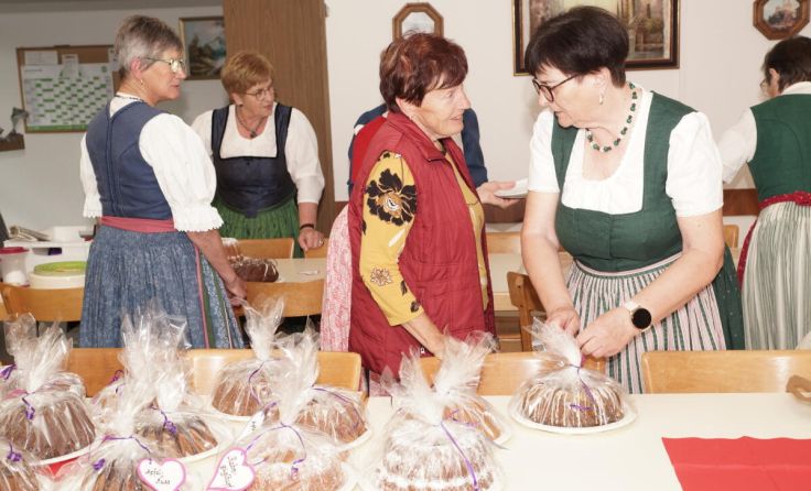 In Diersbach werden vielfältige Guglhupfvariationen gebacken. (Foto: Goldhaubengruppe)