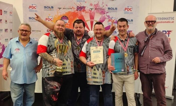 Die "Schärdinger Glühweinzuzler" krönten sich in Ried zum Staatsmeister. (Foto: privat)