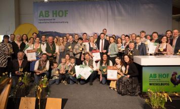 Goldene Birne und Goldenes Stamperl für Direktvermarkter aus dem Bezirk Schärding