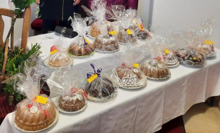 Die Mitglieder der Goldhaubengruppe Andorf backen für einen guten Zweck. (Foto: privat)