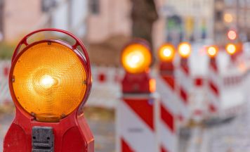 Straßensperre sorgt für Verkehrsbehinderungen in St. Aegidi