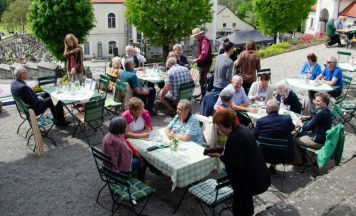 Tradition und Genuss beim Bremökirtag in Kopfing