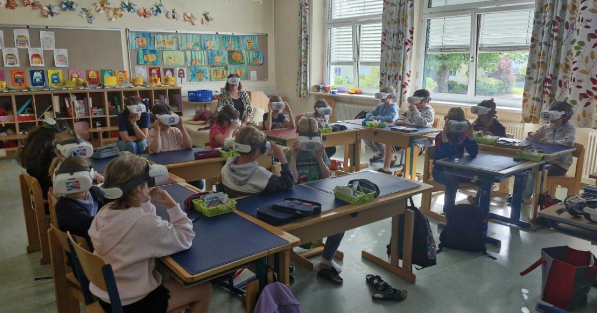 Virtual dive through underwater worlds thrilled students in St. Aegidi