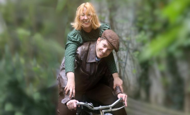 Lisa-Carolin Nemec und Georg Hasenzagl als Theres und Maurits (Foto: Rainbacher Spiele)