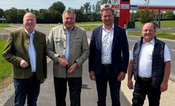 Land investiert in Straßenbauprojekte in Andorf