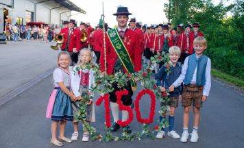 Musikverein Dorf an der Pram feierte Jubiläum mit Herz