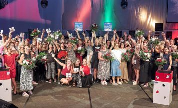 Fussl feierte 805 Jahre Firmentreue mit Las Vegas-Sommerfest