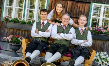 Ein Festwochenende für die Blasmusik: Bezirksmusikfest und Jubiläumsfeier in St. Marienkirchen