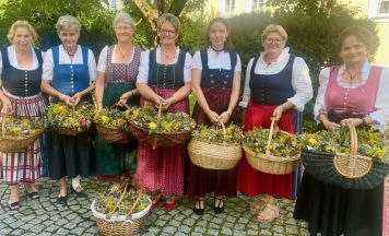 Kräuterweihe in Schärding für einen guten Zweck