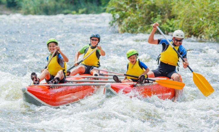 Bei einer Rafting-Tour wird es kaum langweilig. (Foto: Max Topchii/stock.adobe.com (Symbolfoto))