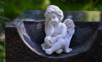 Abschied von Sternenkindern am Schärdinger Friedhof