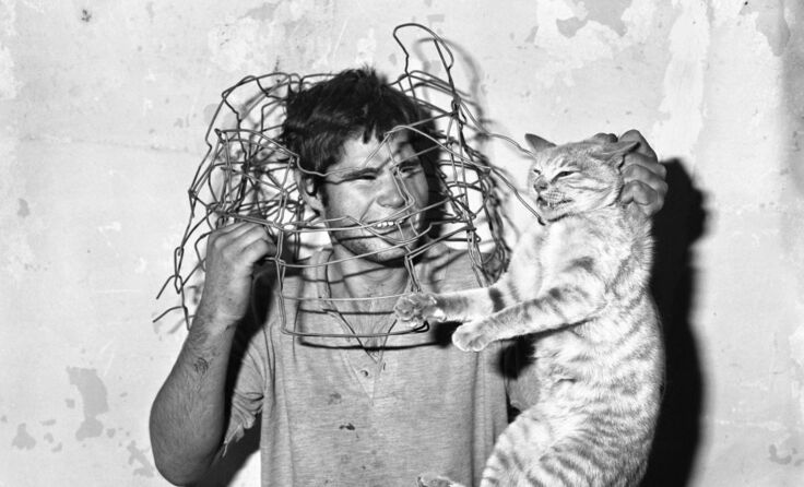 Foto "Cat catcher" (1998) (Foto: Roger Ballen)