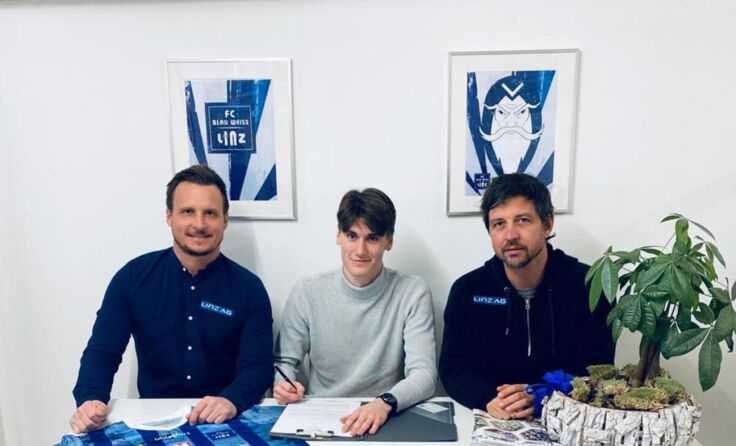v. l.: Tino Wawra, Fabian Neumayr und Trainer Gerald Scheiblehner (Foto: Blau-Weiß Linz)